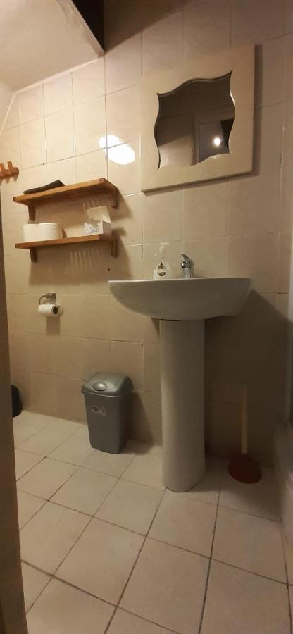 Iru, Not For Parties, Not A Hotel, Room With No Kitchen Amsterdam Exteriör bild