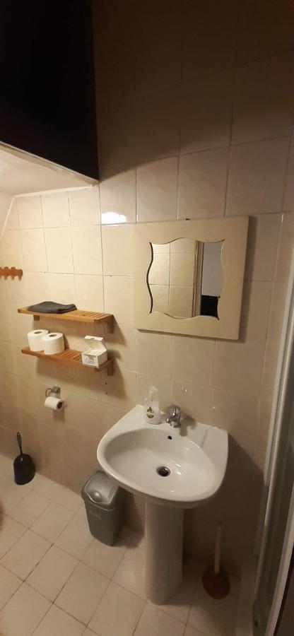 Iru, Not For Parties, Not A Hotel, Room With No Kitchen Amsterdam Exteriör bild